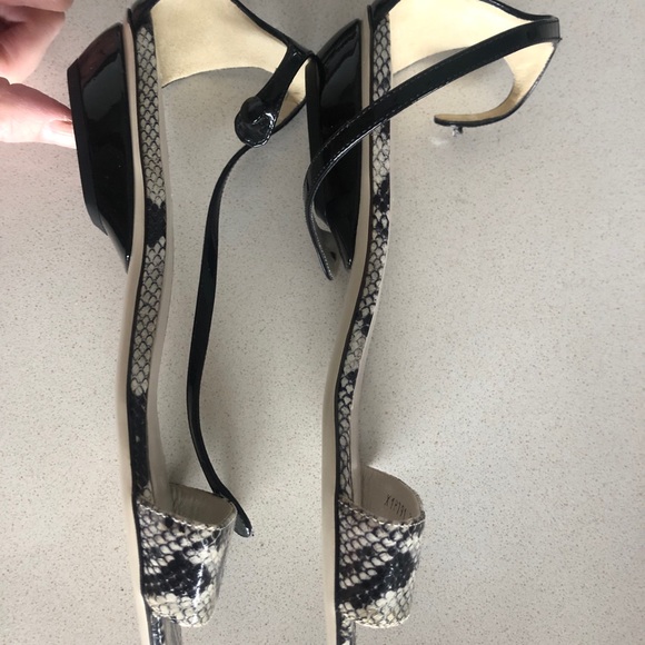 Giorgio Armani Snake Skin Black/White/Gray Ankle Strap Sandals - Picture 3 of 8